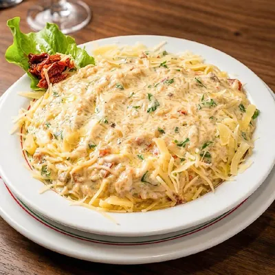 Fettuccine ao molho branco com tomate seco