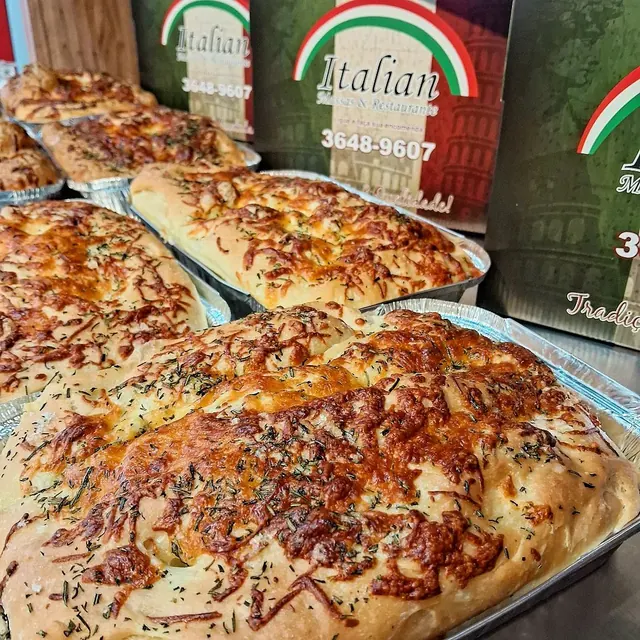 Focaccias assadas da Italian Massas e Grelhados